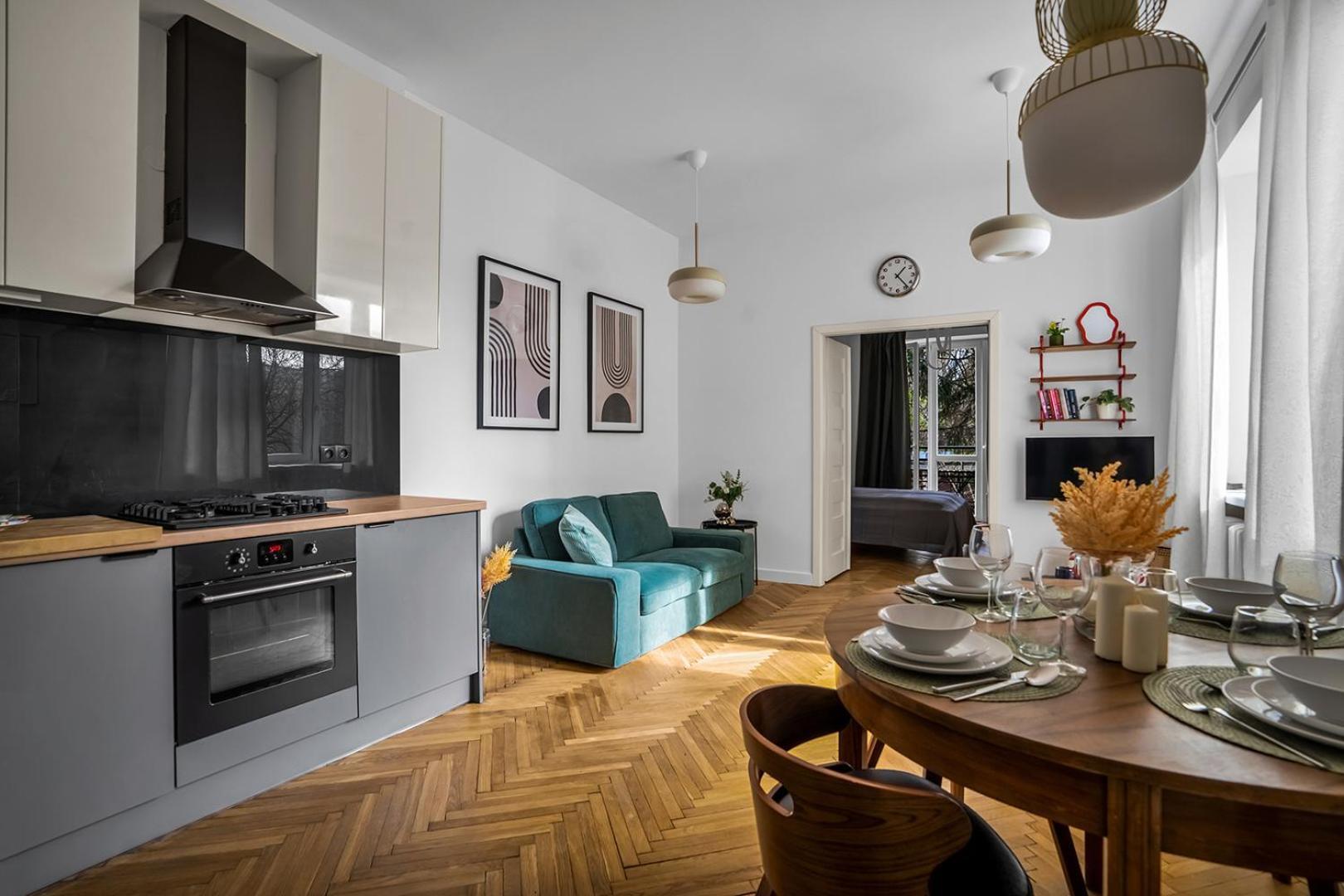 Apartament Near River - 58m2, Metro, Balcony